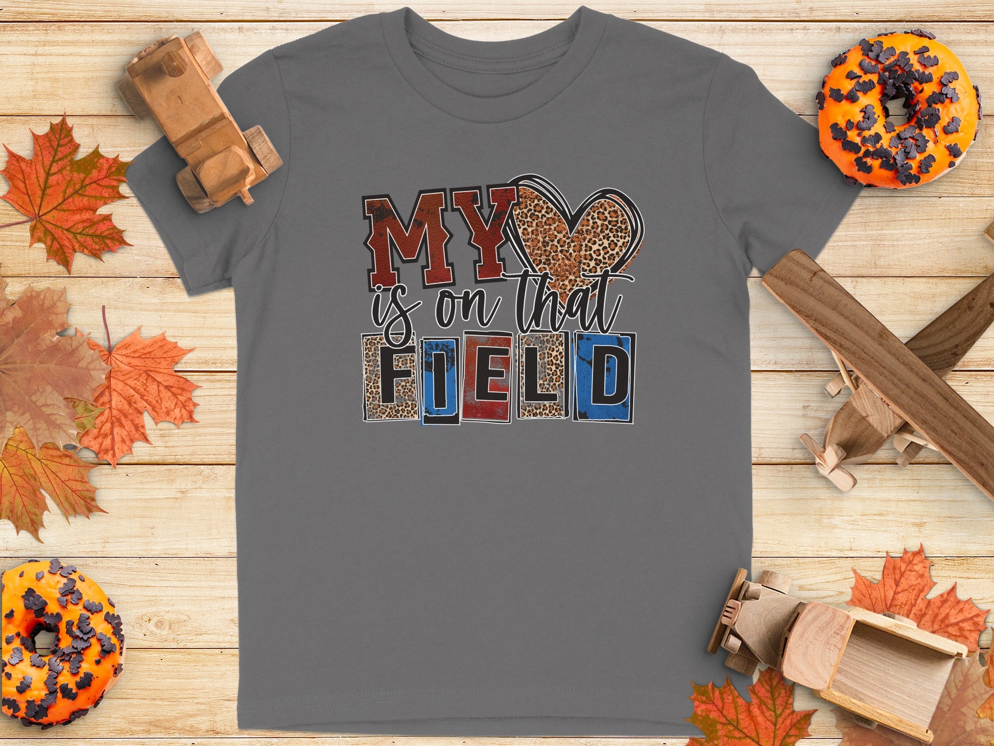 My Heart Is On That Field Graphic T-shirt Product